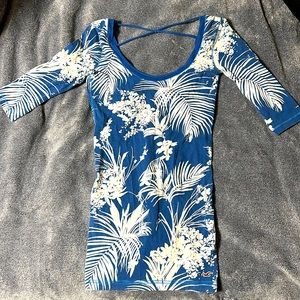 S hollister short dress. Low back and off shoulder